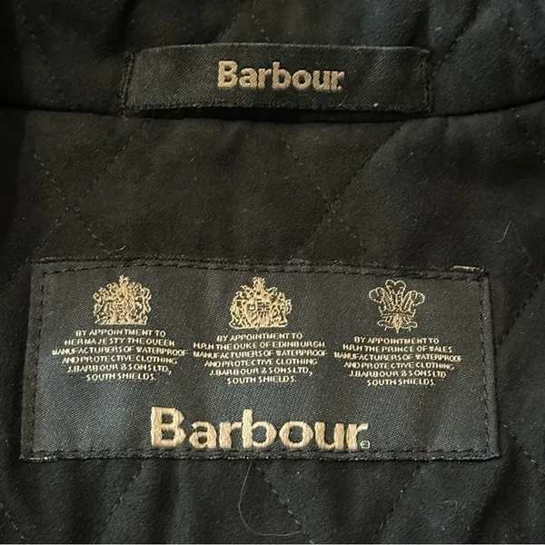Barbour Women’s Size 8 Black Cashmere Touch Classic Mid Length Quilted Jacket - Image 5