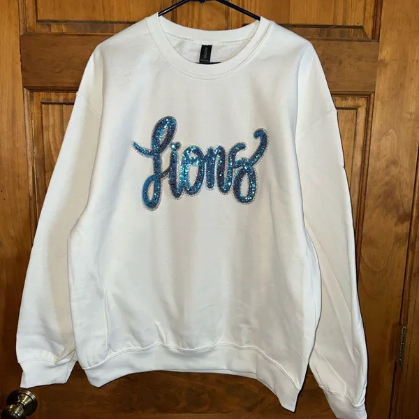 Detroit Lions sweatshirt! Glitter sequin bedazzled lions logo crewneck sz Large! - Image 3