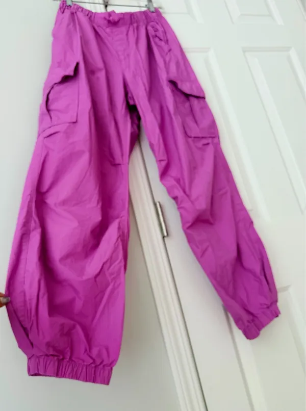 Gap Fuchsia Cargo Parachute Pants, Size XS - Image 5