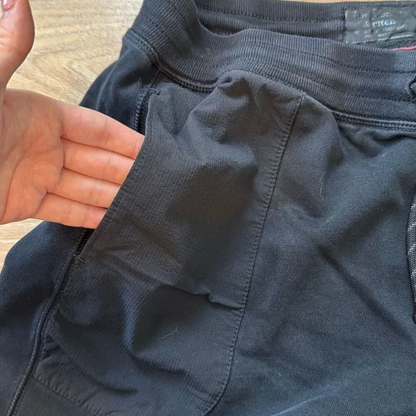 Abercrombie‎ and fitch black jogger sweats size medium - Image 4