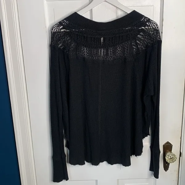 Free People Spring Valley Black Thermal Lace-Trim Top W-128 Sz Small - Image 9