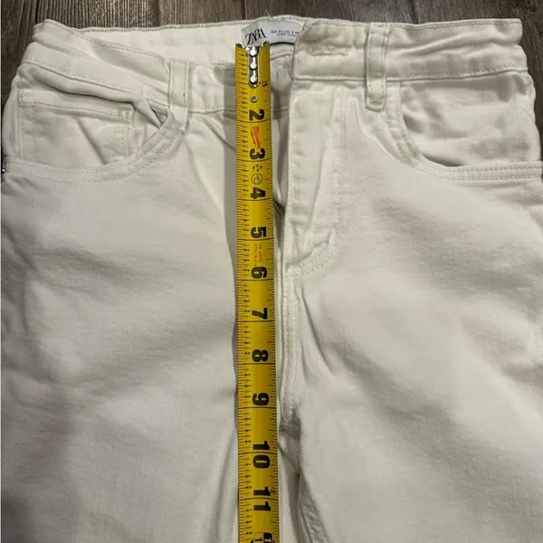 Zara Women’s White Hi-Rise Straight Jeans Size 2 Ankle Length Raw Hem Edge - Image 6
