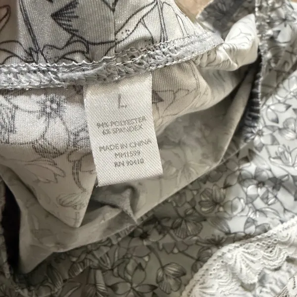 Floral Lace Trim Pajama‎ Shorts Gray White Sleep Bottoms Size L - Image 2