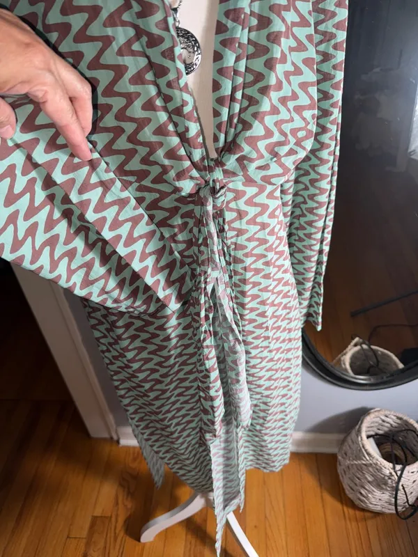 Zara 100% Cotton Mint Green & Black Chevron Tie-Front Long Shirt - Image 5