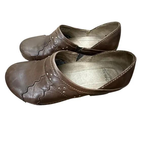 DANSKO Hailey Professional Staple Clog Mule Platform Nursing Shoe Studs 7.5-8/38 - Image 4