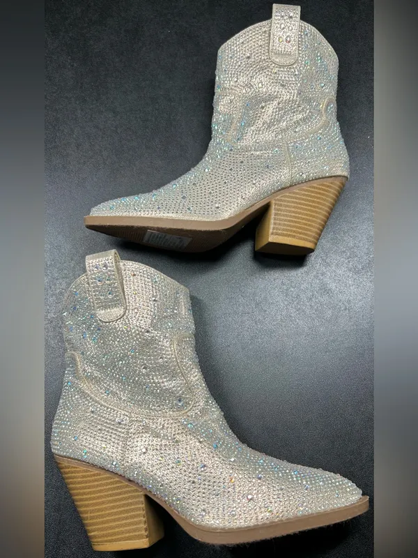 Forever Size 6.5 Women Cowboy Western Rhinestone River Silver Ankle Boots - Image 2