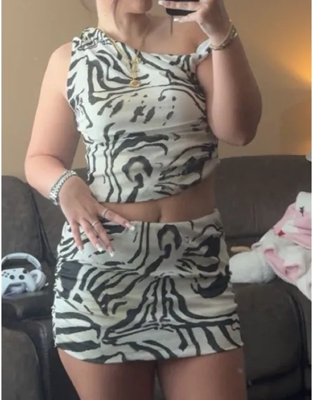 Pretty Little Thing Set - Image 8