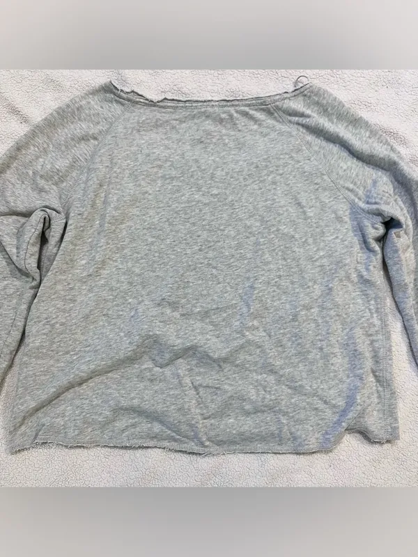 AEROPOSTALE Heather Gray Heart Graphic Lightweight Sweater Large - Image 4