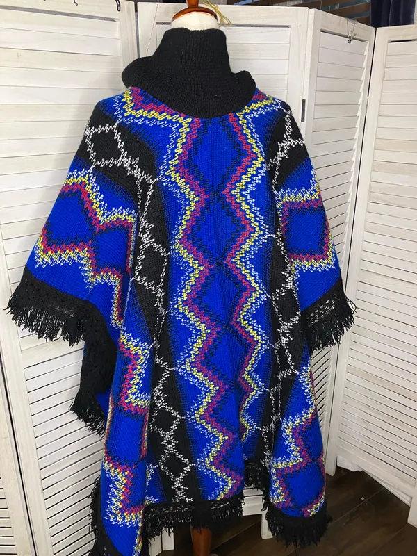 Geometric colorful poncho Blue - Image 3