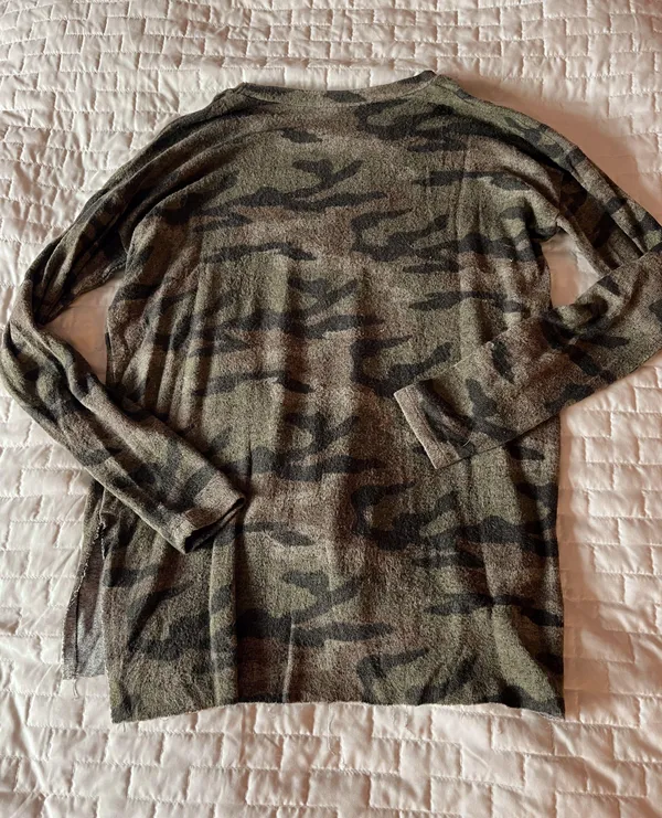 American Eagle Soft & Sexy Plush Camo Long Sleeve Tee Size XS - Image 2