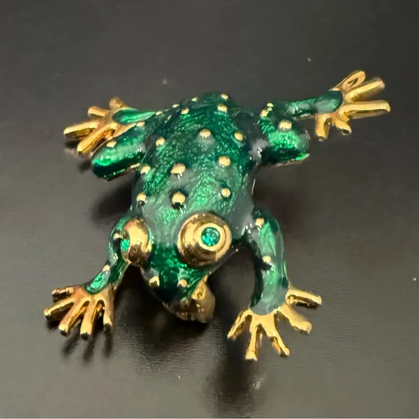 Vintage GIOVANNI Enameled Green Frog Gold-tone Miniature Mini Brooch 9.1g. - Image 3