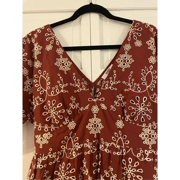 BB Dakota Steve Madden rust eyelet midi dress m - Image 4