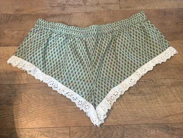 NWT Anthropologie Floral W/ Eyelet Detail Micro Shorts In Green Motif Size XL - Image 6