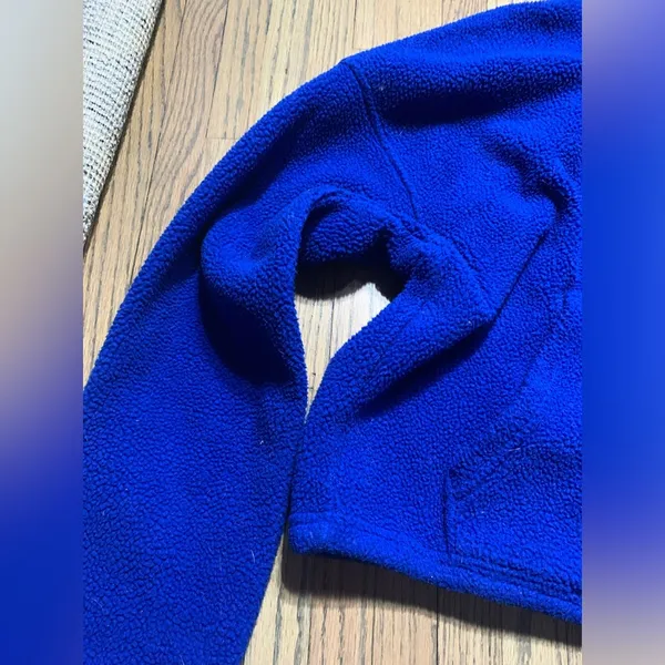 American eagle small blue fleece - Image 3