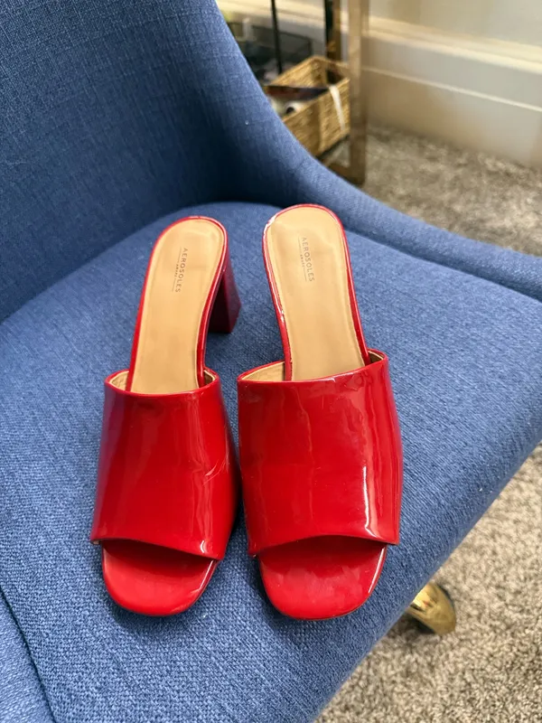 Red Aerosoles heals 10 - Image 3