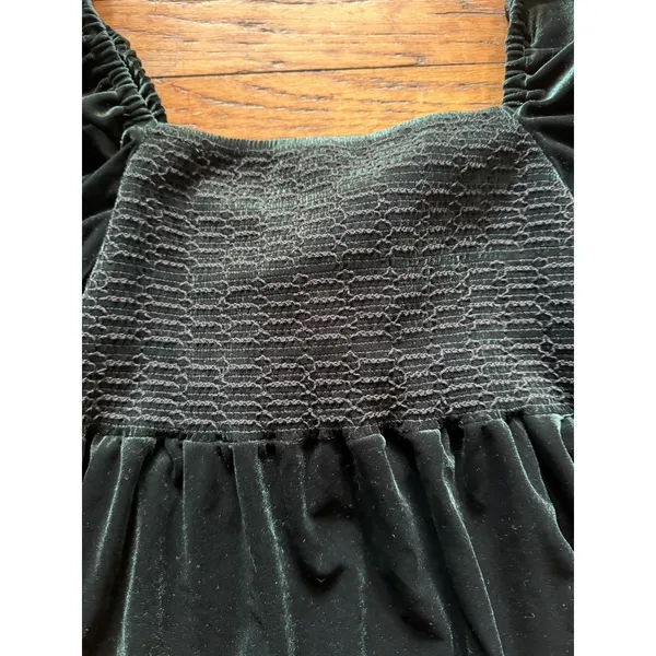Chelsea & Violet Dress Womens XL Green Velvet Puff Sleeve Smocked Babydoll New - Image 5