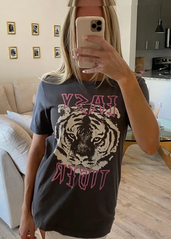 Graphic Tee Gray - Image 2