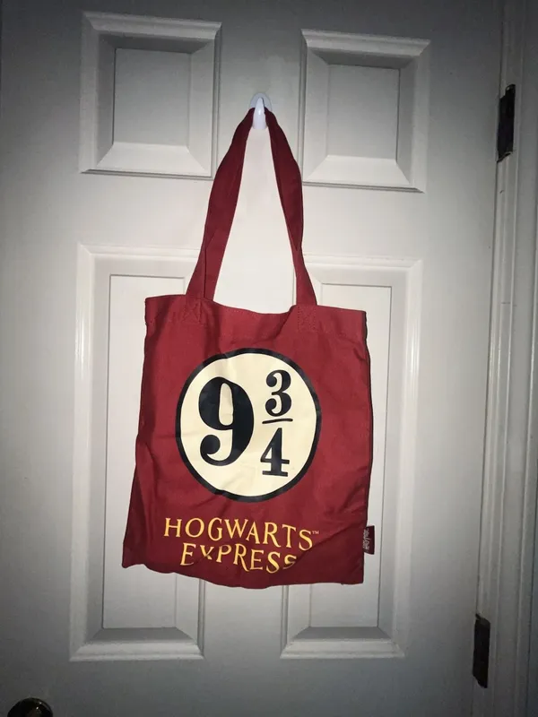 Harry Potter Platform 9 3/4 Hogwarts Express Canvas Tote Bag - Image 3