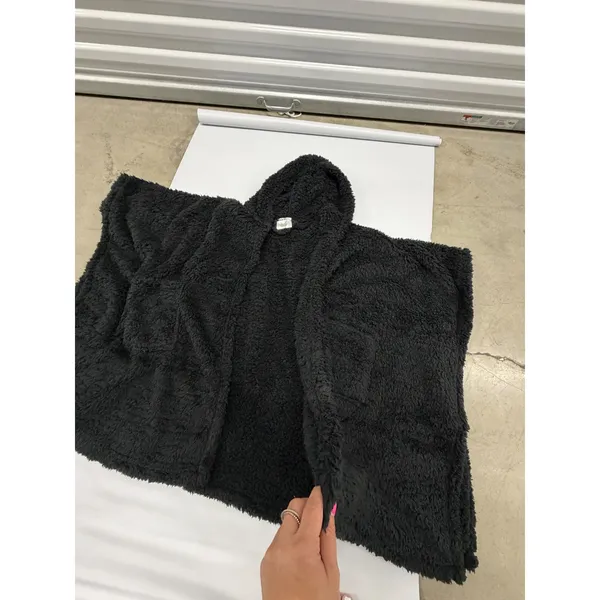 Black Sherpa Fleece Hooded Poncho Oversized Wrap with Pockets One Size - Image 4