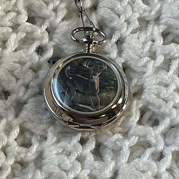 Al Agnew Pocket Watch Deer Art Hunting Nature Silver Tone Chain Need Battery - Image 3