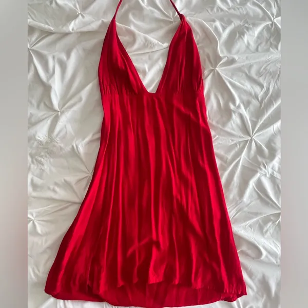 Elegant Red Halter Dress - Image 2