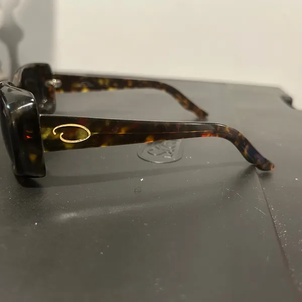 Oscar de la renta Stylish Tortoiseshell Sunglasses Frames.  Frames only - Image 2