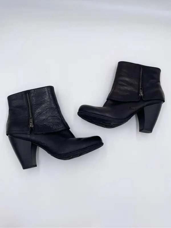 B.O.C. Born Concept Ankle Boots Size 9 Black Leather Foldover Cuff Side Zipper - Image 9