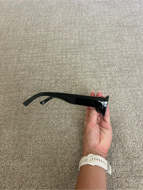 Black Retro Sunglasses - Image 4