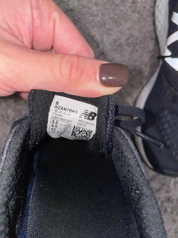 New Balance Tennis Shoes - Image 5