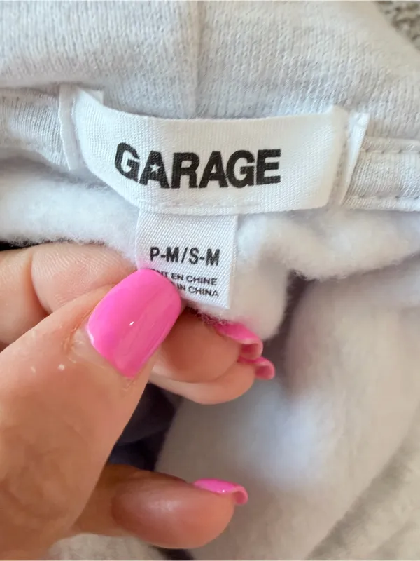 NWOT Garage Ultra Fleece oversized hoodie with pockets size s/m gray/snow white - Image 11