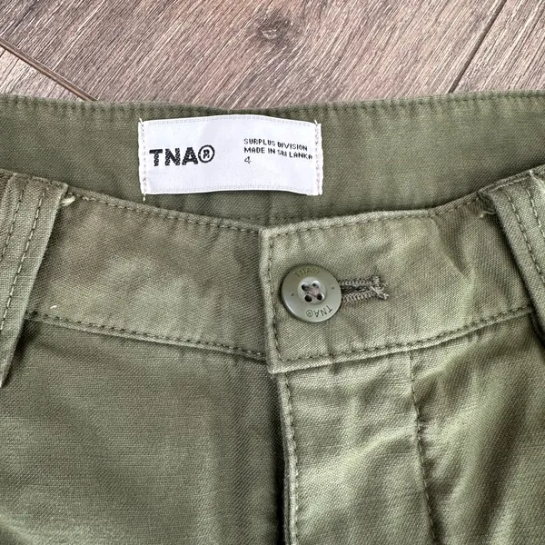 Artizia TNA green cargo pants • Size 4 - Image 6