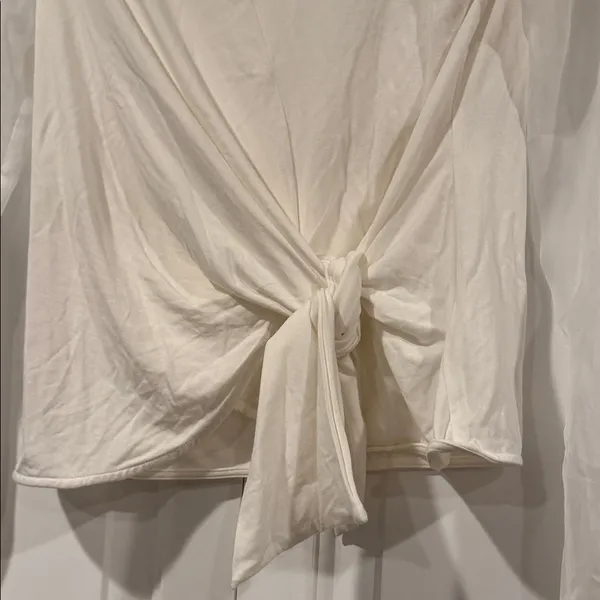 bebe chiffon sleeved Cream Tie-Front Blouse medium‎ nwt - Image 2