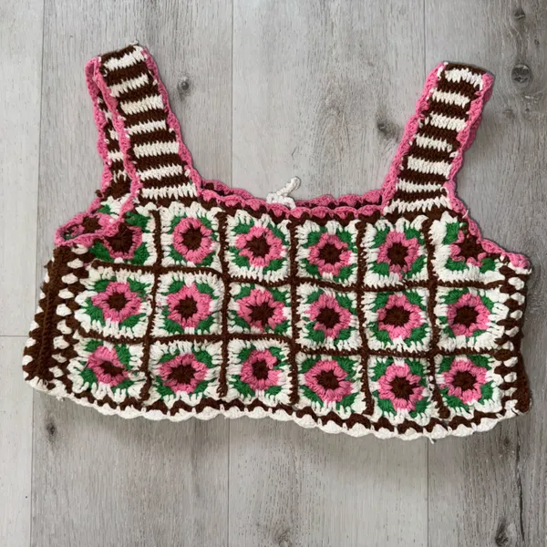 Anthropologie Maeve Boho Retro Reversible Granny Square Festival Floral crotchet crop top OS - Image 7
