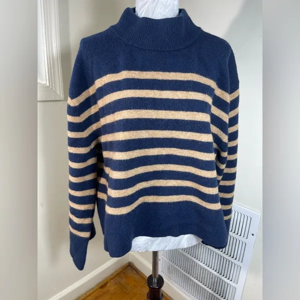 J. Crew Navy and Tan Striped chunky crewneck Sweater size XL - Image 2