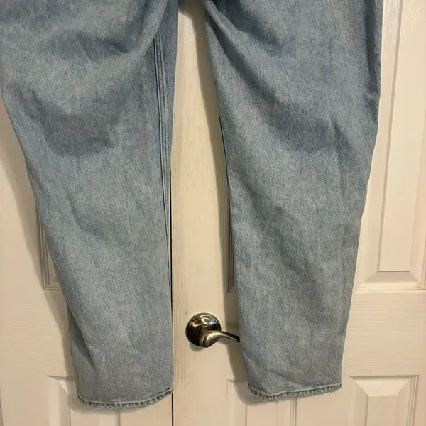 Abercrombie Curve Love Ultra High Rise 90s Straight Jean NWT - Image 6