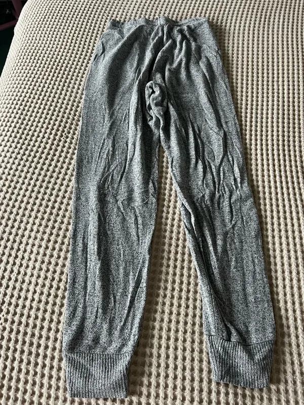 Gray and white striped Hollister Co. sweatpants with drawstring waist, size XS #loungewear #athleisure - Image 2