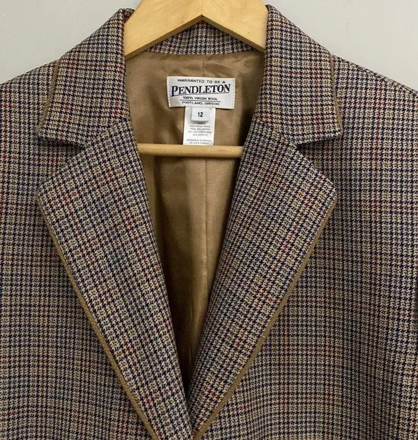 PENDLETON womens Brown-tan-black plaid Blazer 100% virgin wool size 12 - Image 2