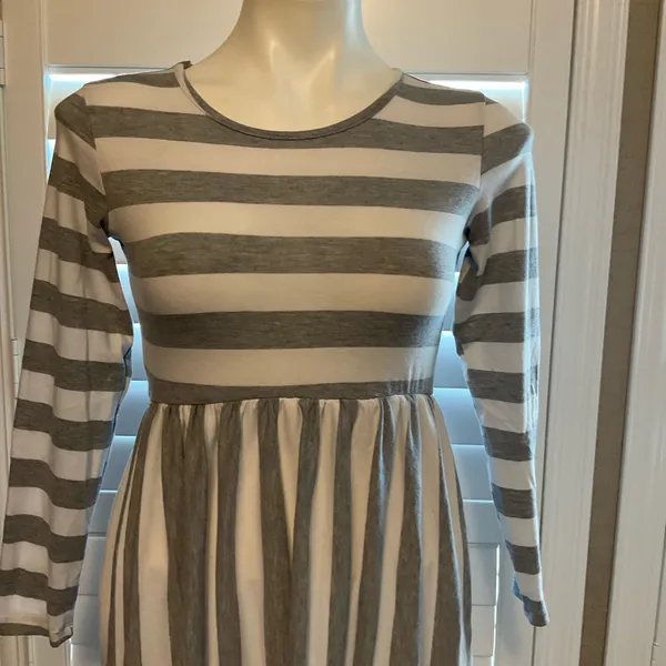 Dress Gray - Image 2