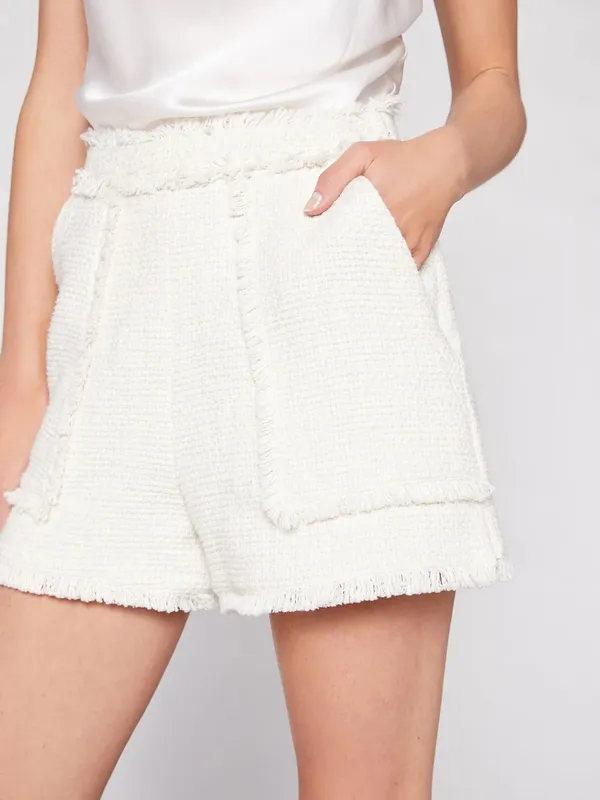 Cinq a Sept Allen Boucle High Rise Frayed Hem Shorts in Gardenia Size 6 - Image 3