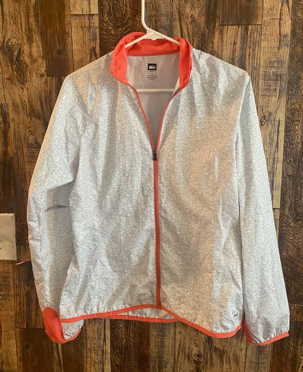 REI Wind Breaker Running Packable Jacket Sz small - Image 2