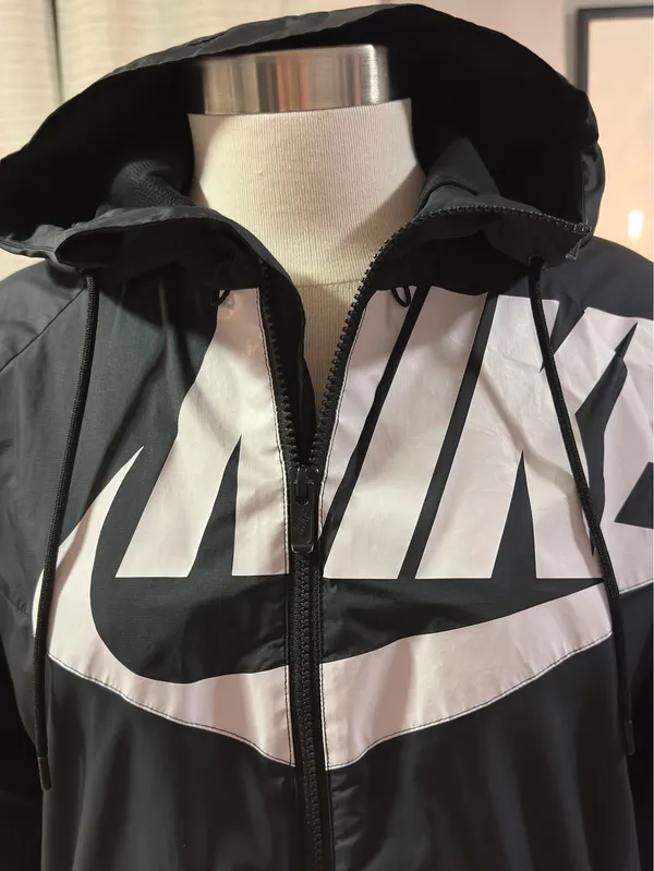 Nike Windbreaker Jacket Zip-Up - Image 2