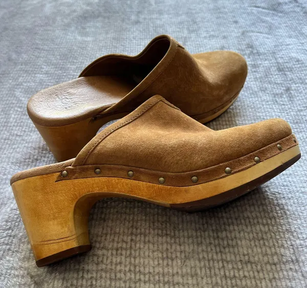 UGG Clogs  - Image 3