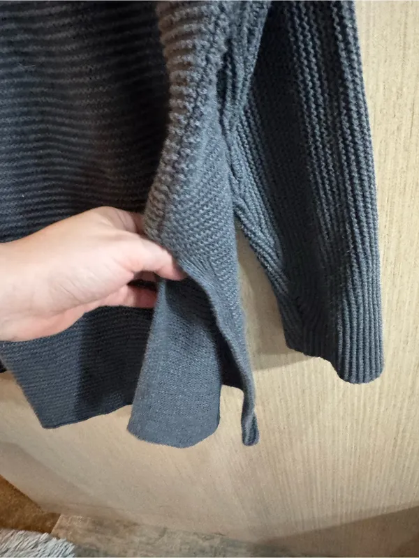 Pact Women's Cotton Charcoal Ribbed Crew Neck Sweater Size Medium - Image 4