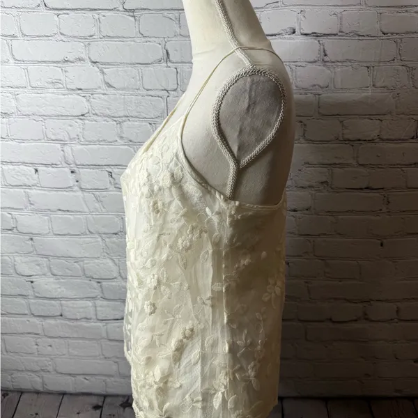 NWT Anthropologie E by Eloise Elegant Cream Floral Lace Women's Top size medium - Image 4