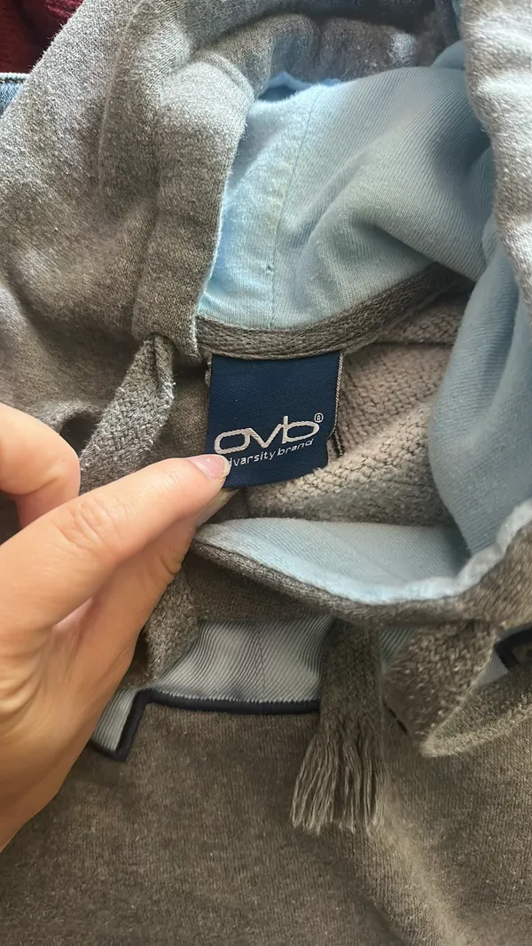 Old Varsity Brand UNC sweatshirt - Image 2