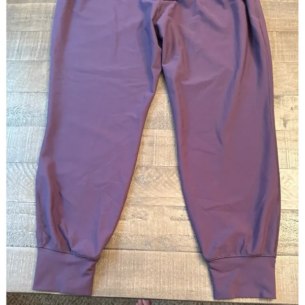 Old Navy Women's Active Purple Powersoft High Rise Go Dry Joggers Size Large - Image 8