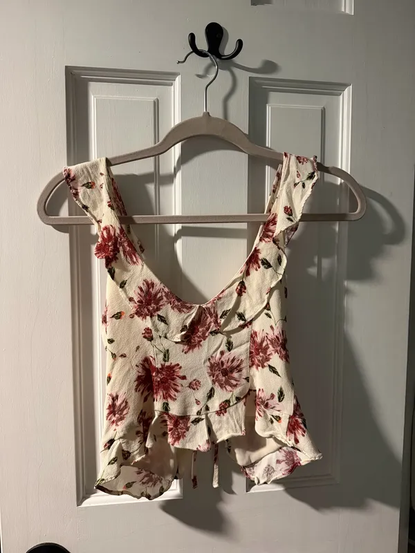 ASTR The Label Top Floral Crop - Image 4