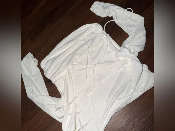 Nwot Meshki long sleeve open back drape blouse top summer classic casual $98 L - Image 6