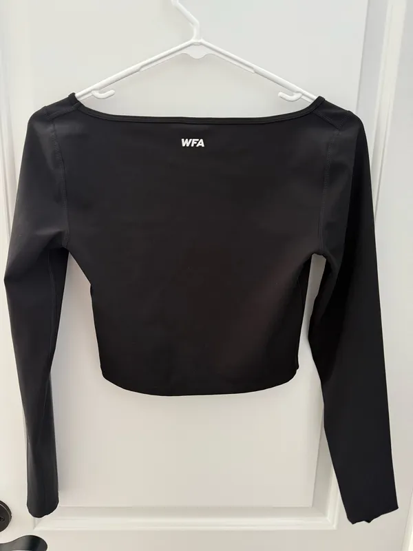 White Fox Boutique black athletic top - Image 3