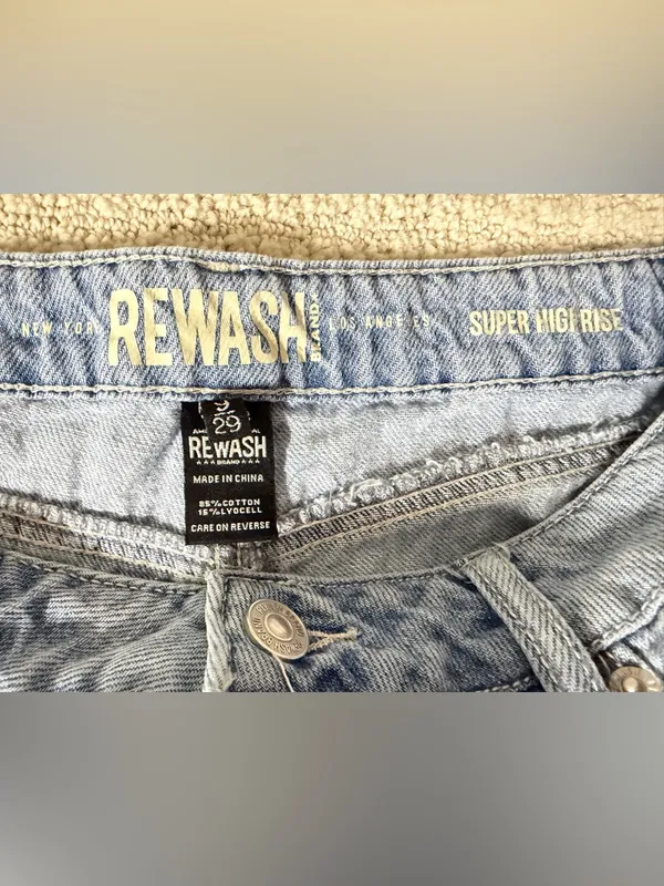 Rewash Light Wash Wide-Leg Jeans - Image 5